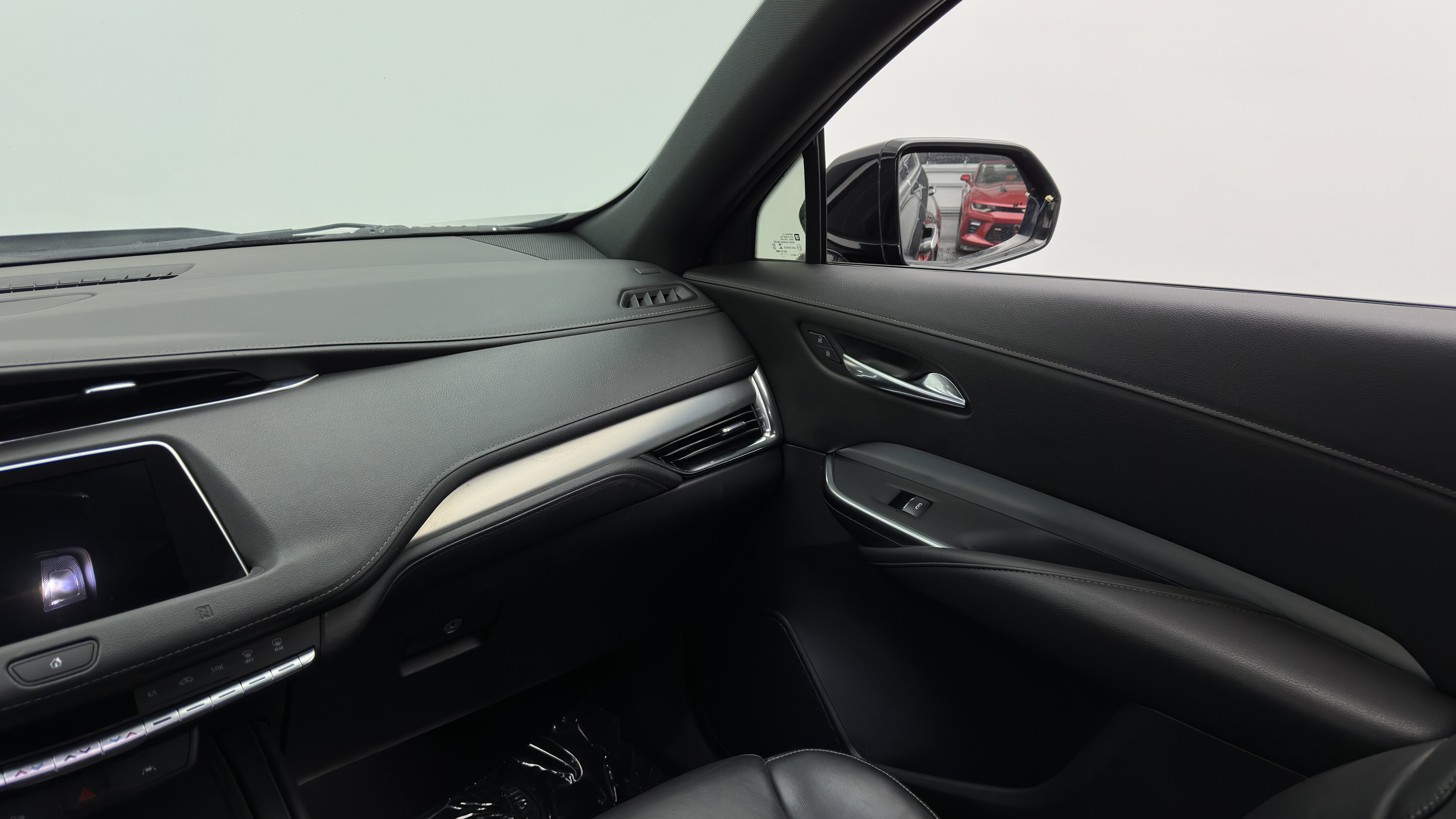 Used 2019 Cadillac XT4 Premium Luxury w/ Driver Awareness Package FWD image 23