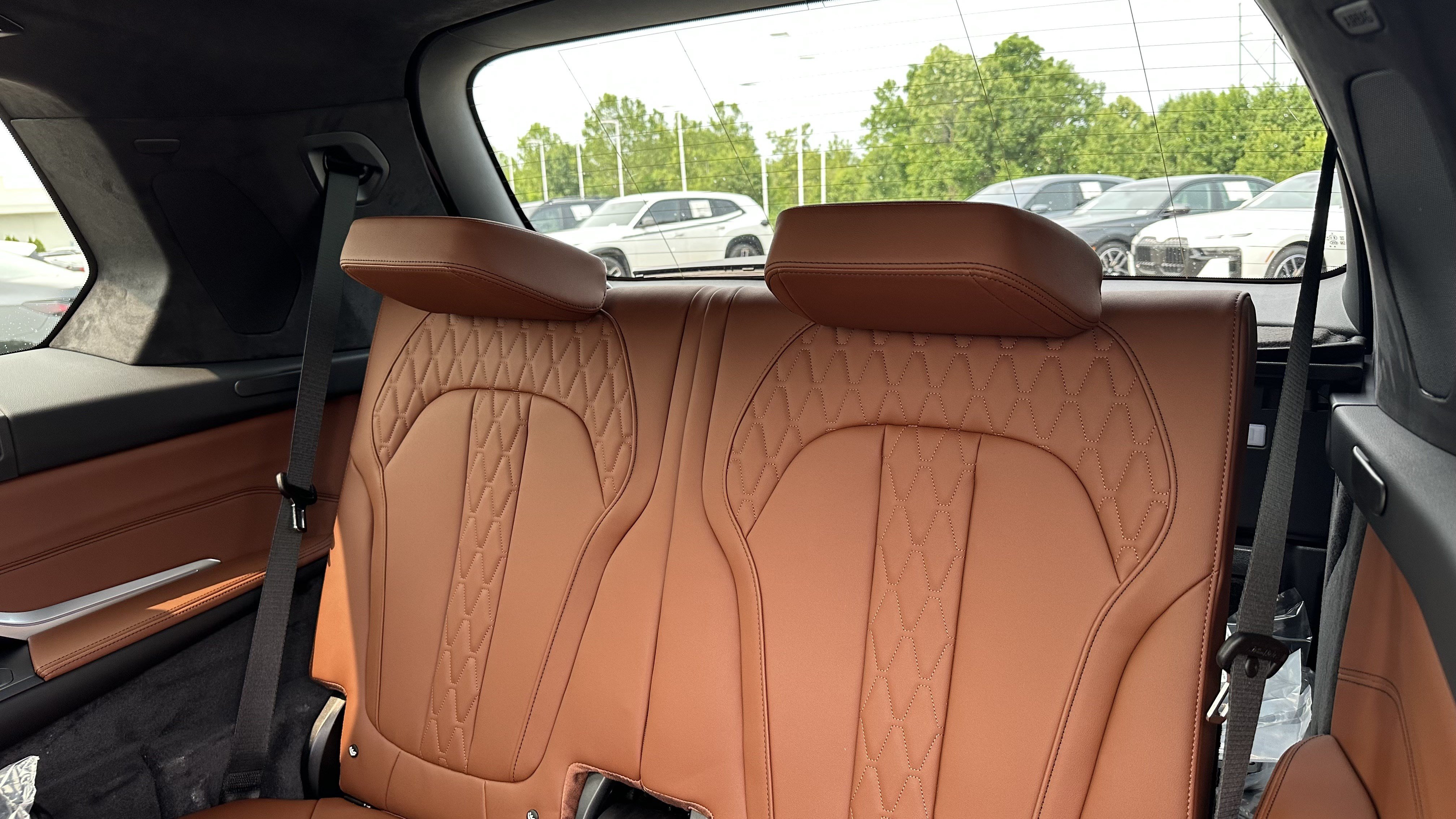 Used 2026 BMW X7 M60i AWD/4WD image 31