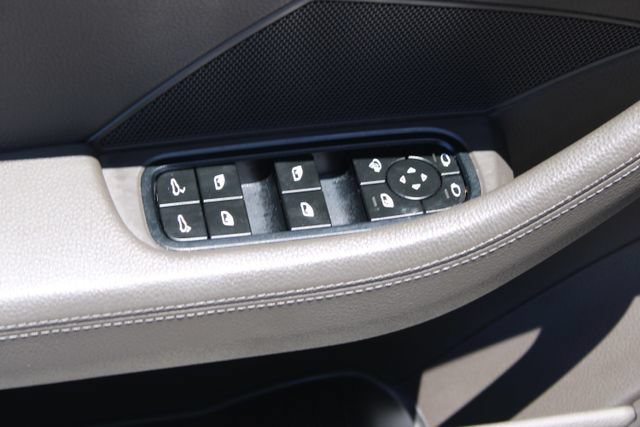 Used 2023 Porsche Panamera Platinum Edition RWD image 11