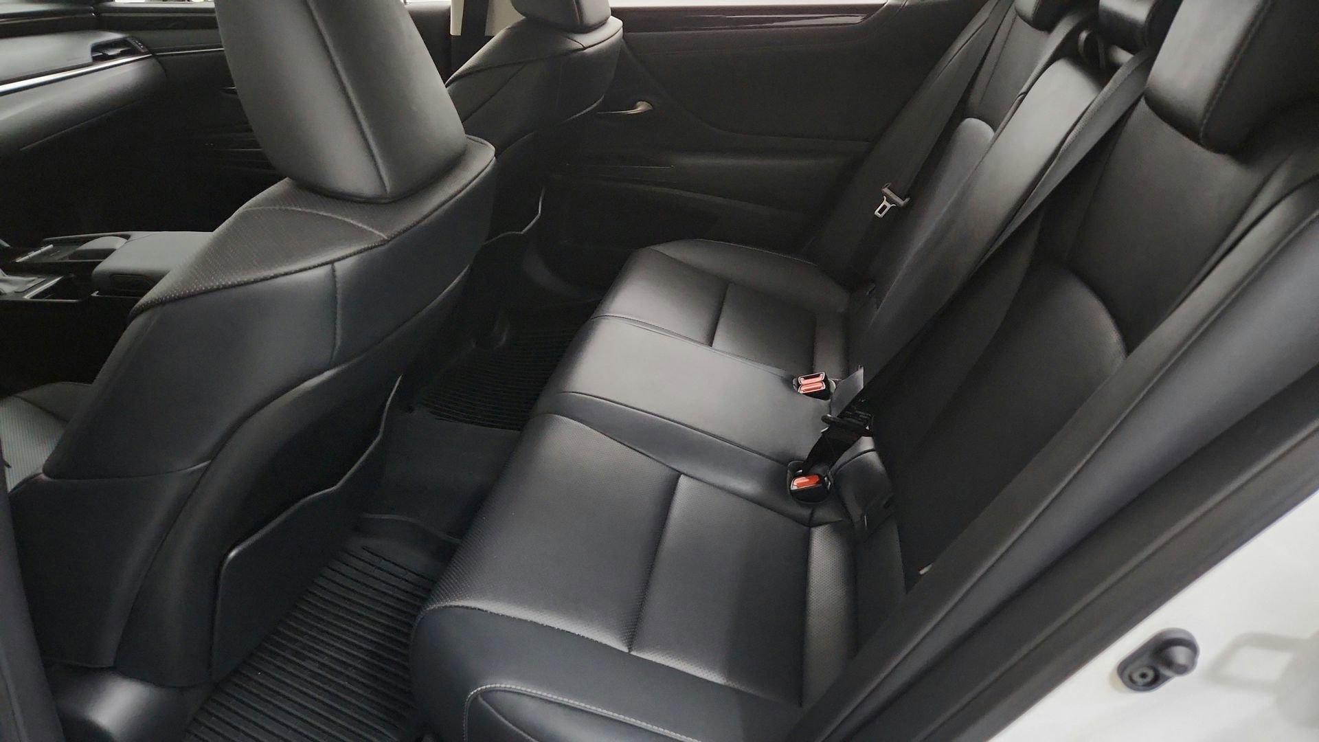 Used 2019 Lexus ES 350 w/ Premium Package image 24