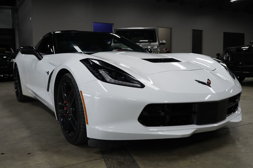 Used 2017 Chevrolet Corvette Stingray Coupe RWD image 7