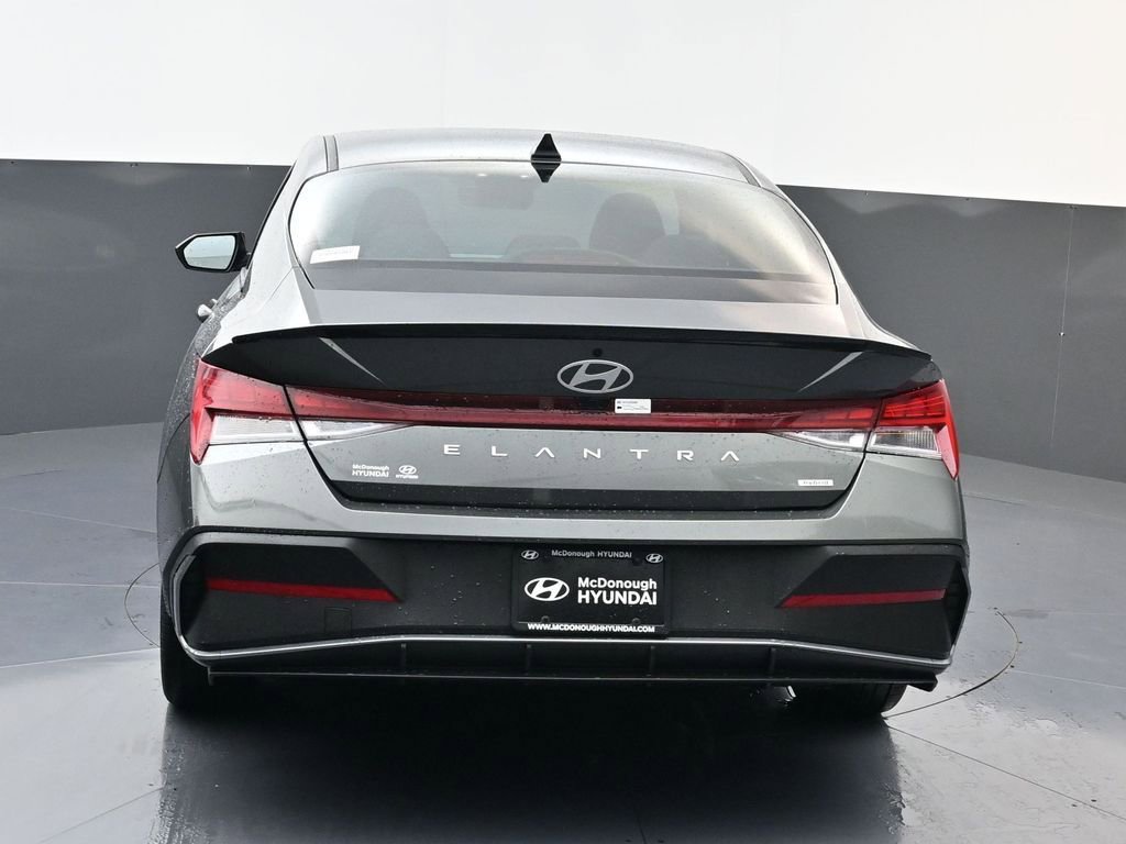 Certified 2025 Hyundai Elantra SEL image 5