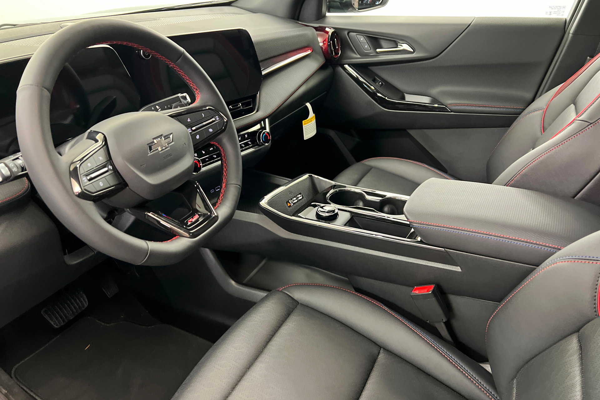 New 2026 Chevrolet Equinox RS w/ Convenience Package III image 16