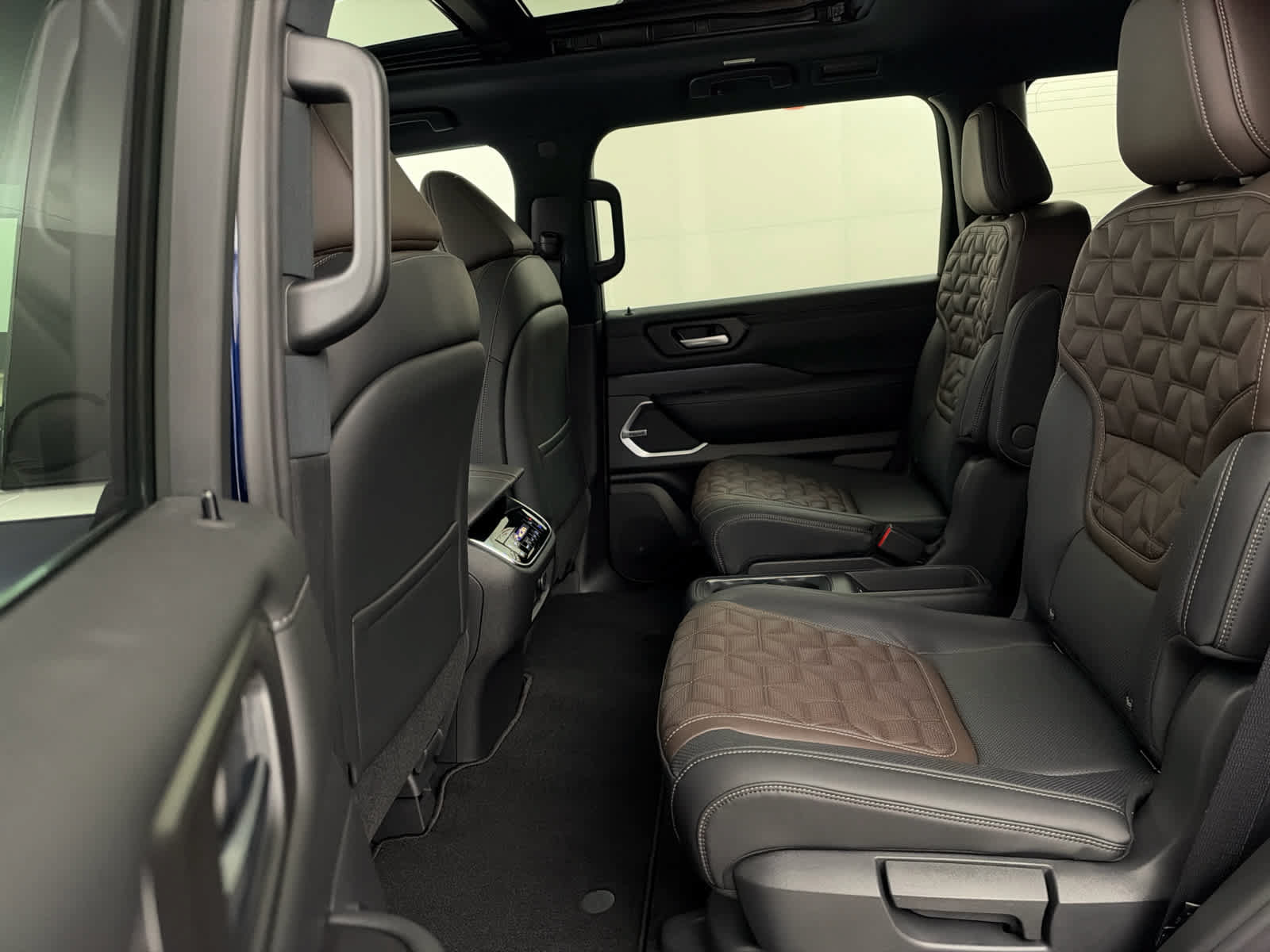 New 2026 Nissan Armada Platinum AWD/4WD image 15