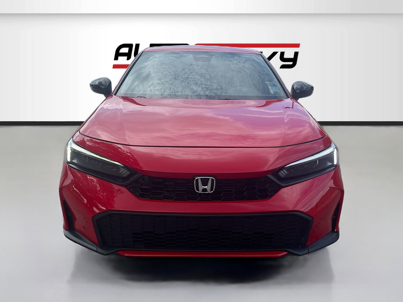 Used 2025 Honda Civic Sport Touring image 2