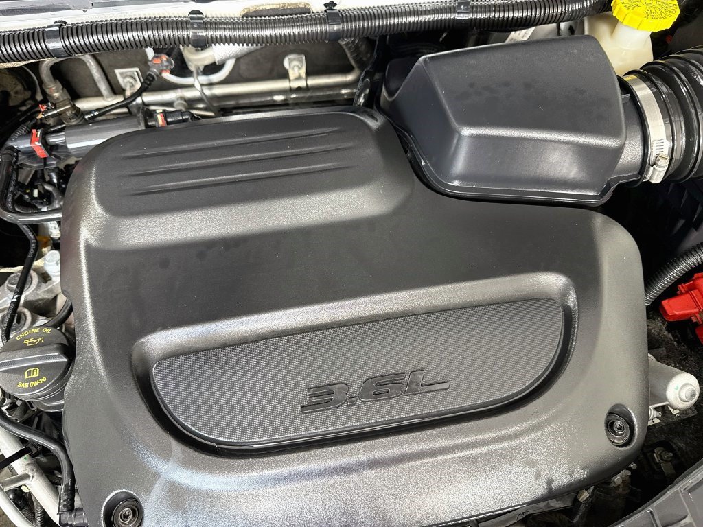 Used 2022 Chrysler Voyager LX FWD image 36