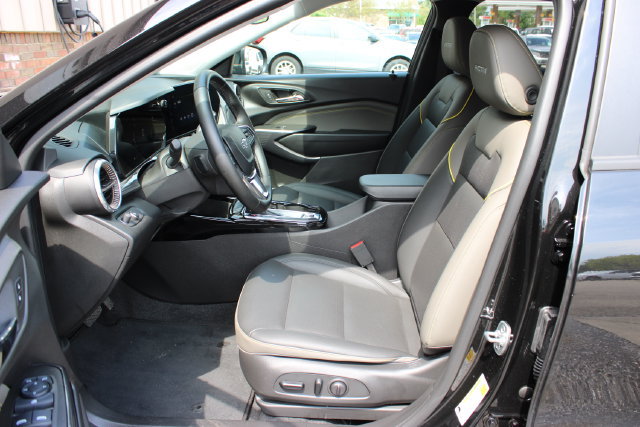 Used 2025 Chevrolet Trax ACTIV w/ Driver Confidence Package FWD image 8