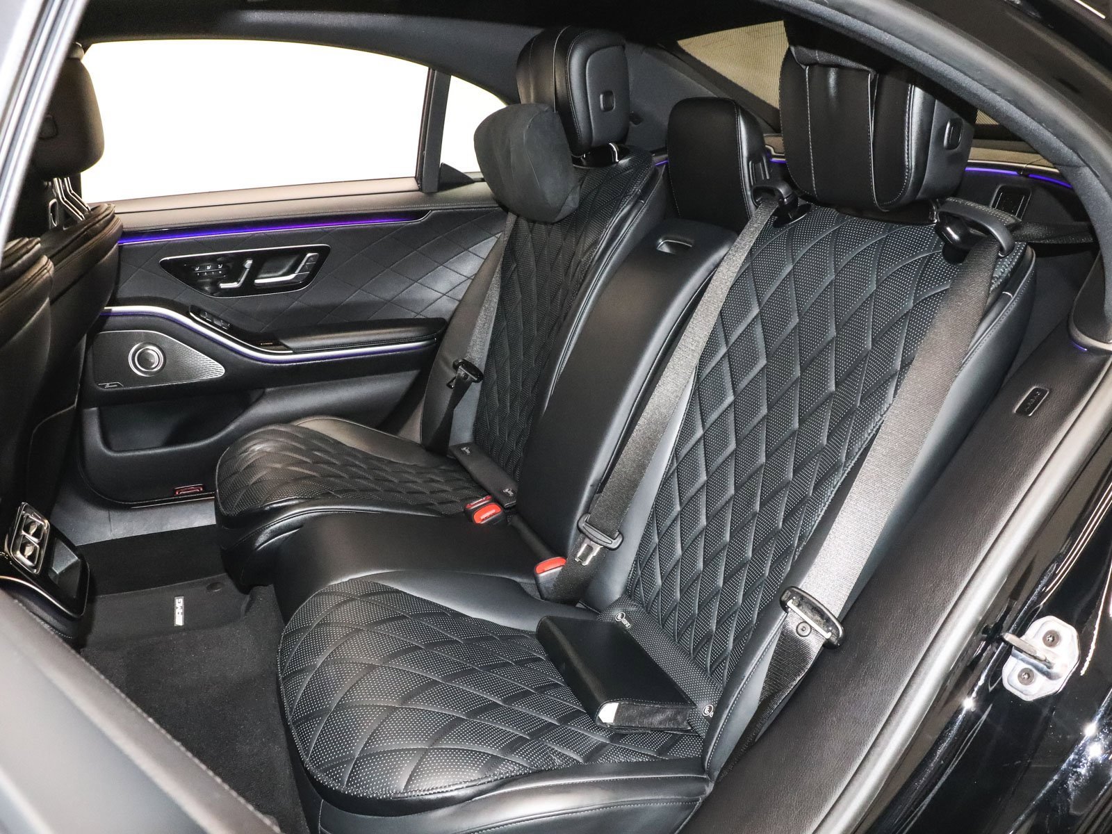 Used 2025 Mercedes-Benz S 580 4MATIC Sedan image 25