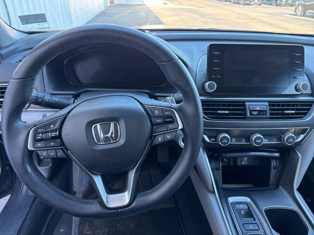 Used 2018 Honda Accord Touring image 3