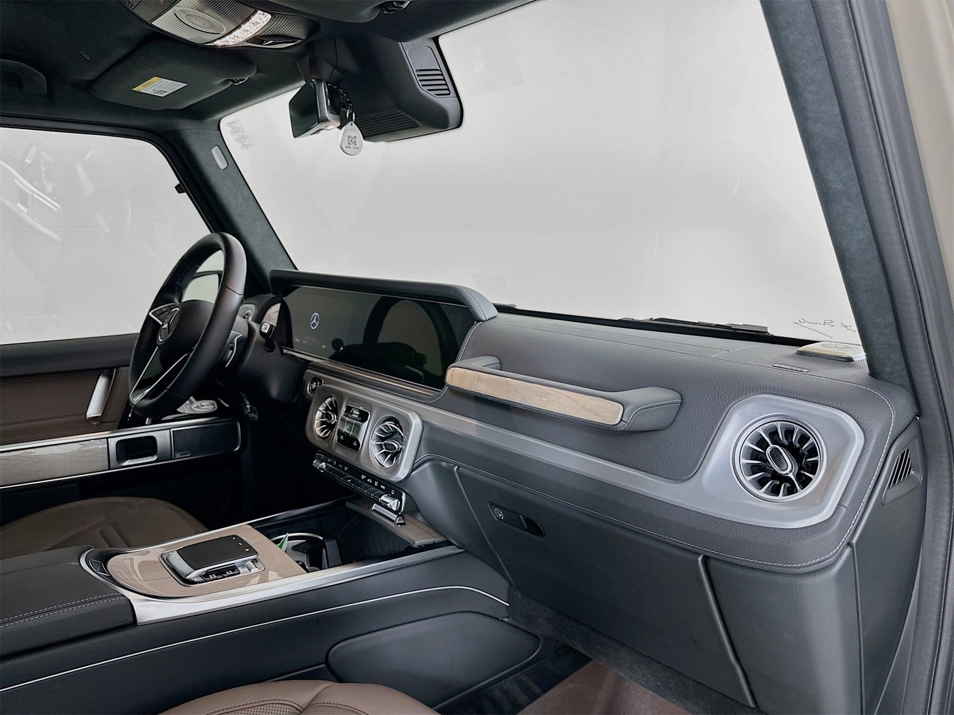 Certified 2025 Mercedes-Benz G 550 image 32