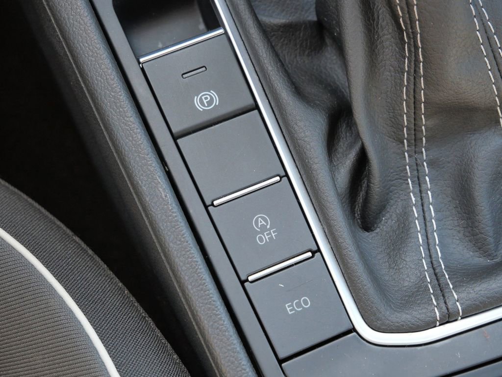 Used 2025 Volkswagen Jetta Sport image 43