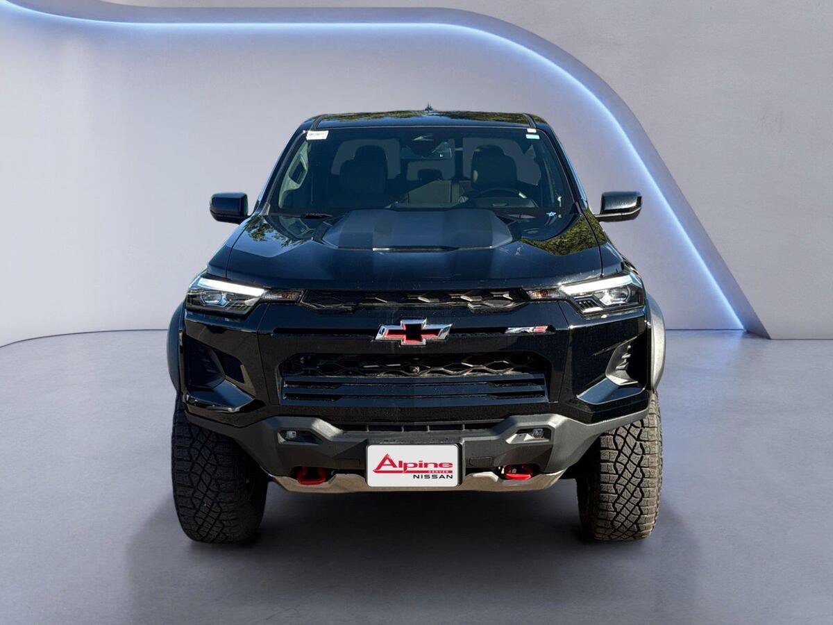 Used 2024 Chevrolet Colorado ZR2 w/ Technology Package AWD/4WD image 8