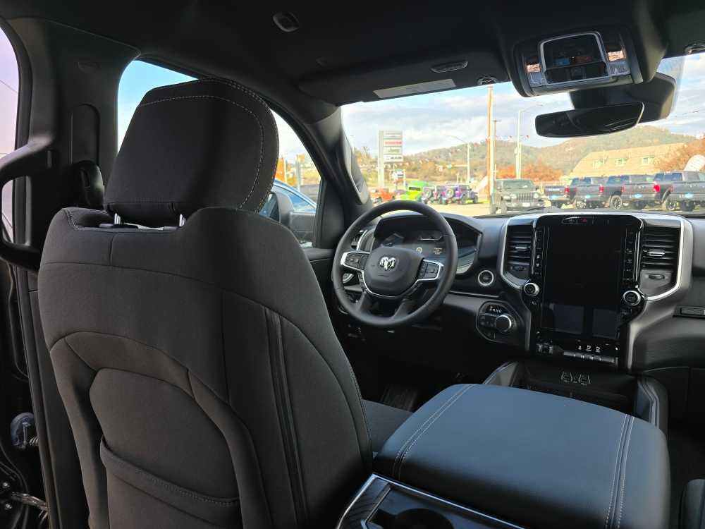 New 2026 RAM 1500 Big Horn AWD/4WD image 10