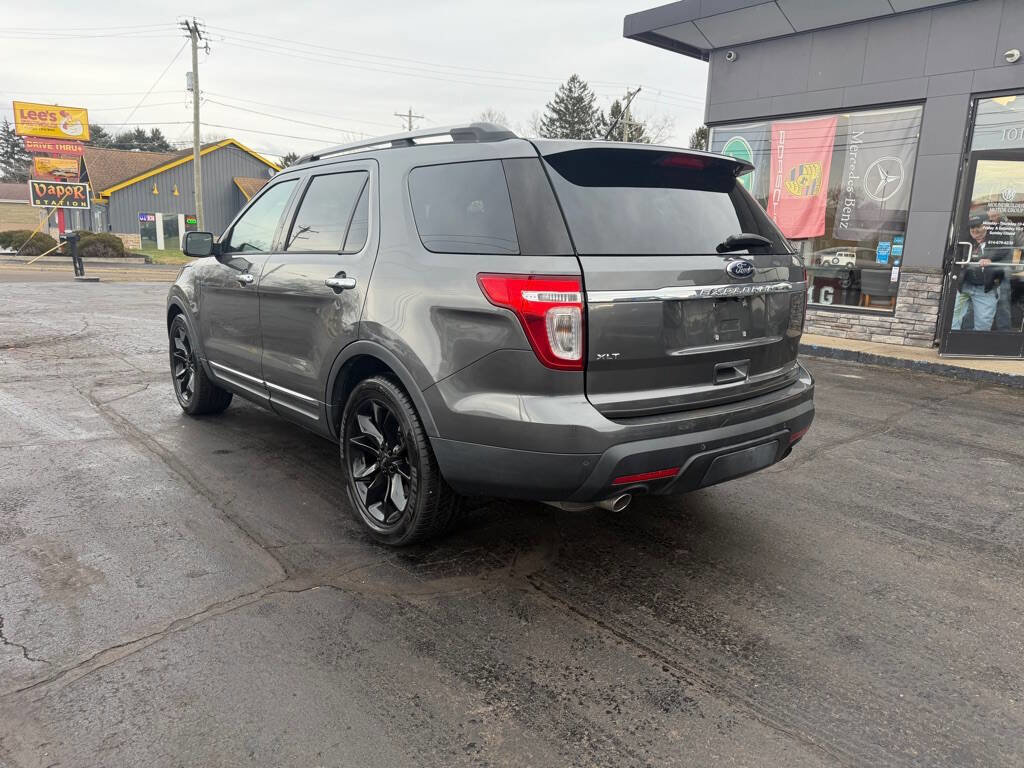 Used 2015 Ford Explorer XLT w/ Equipment Group 202A image 3