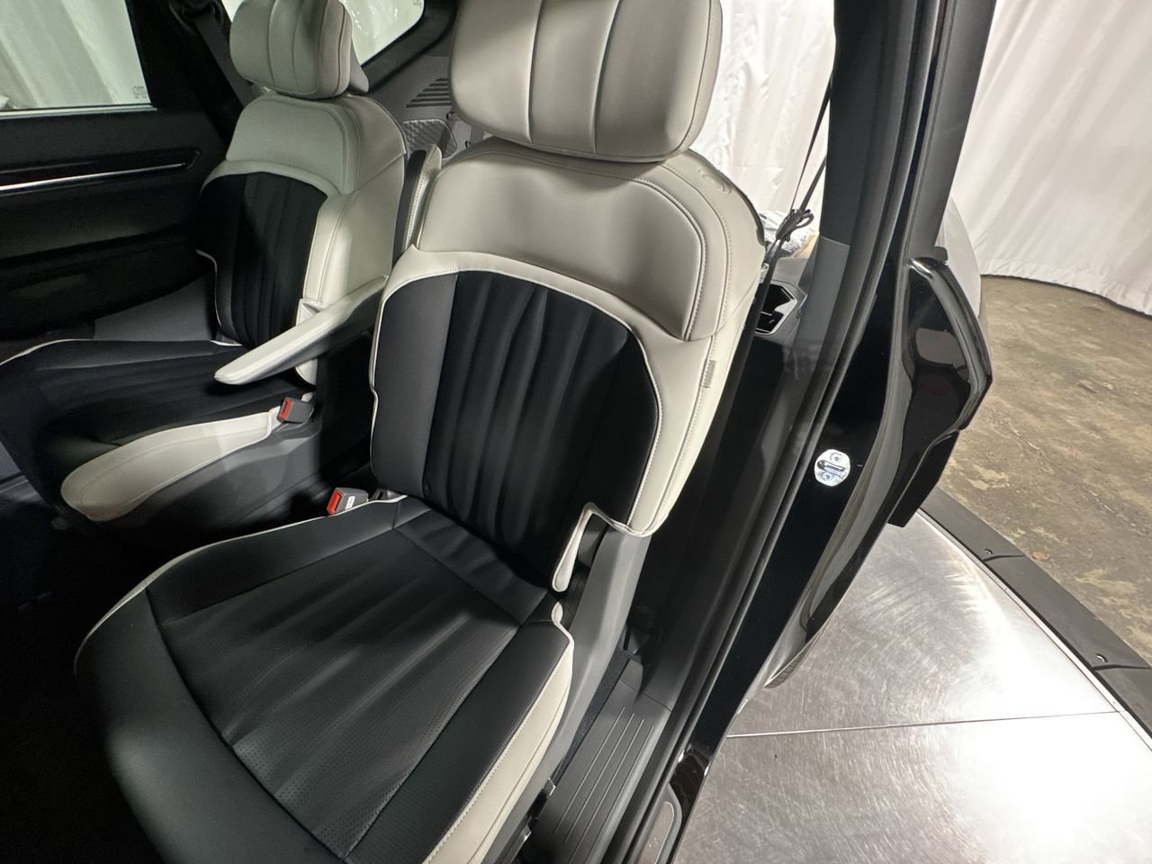 New 2026 Kia EV9 GT-Line image 30