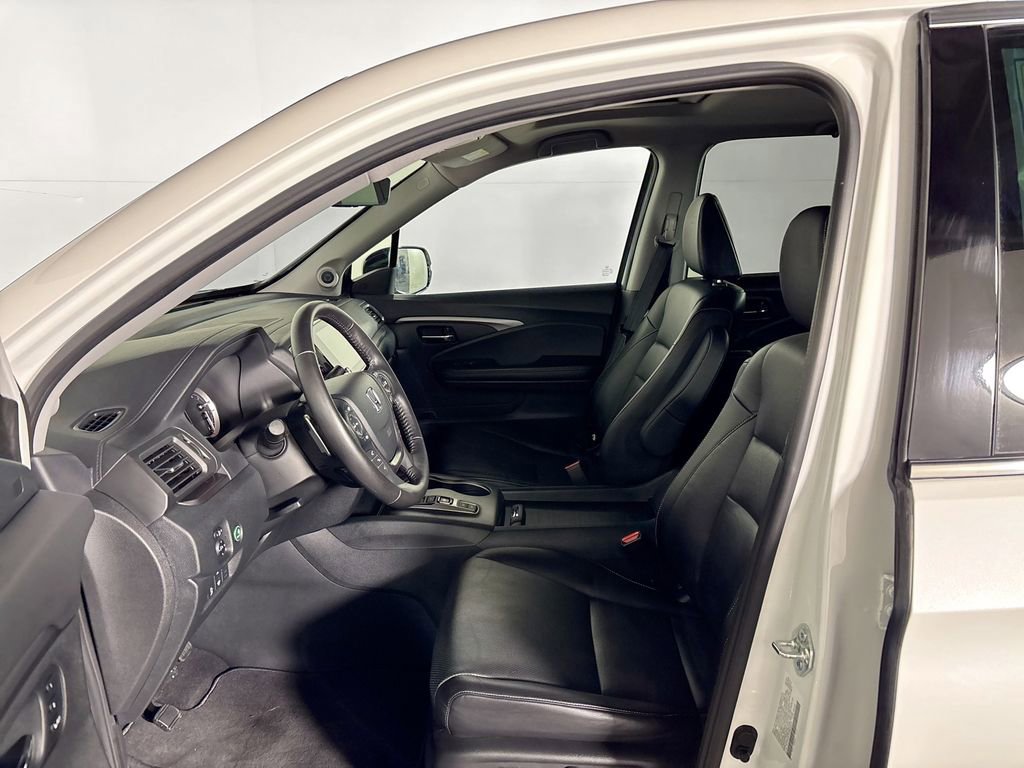 Used 2023 Honda Ridgeline RTL-E image 11