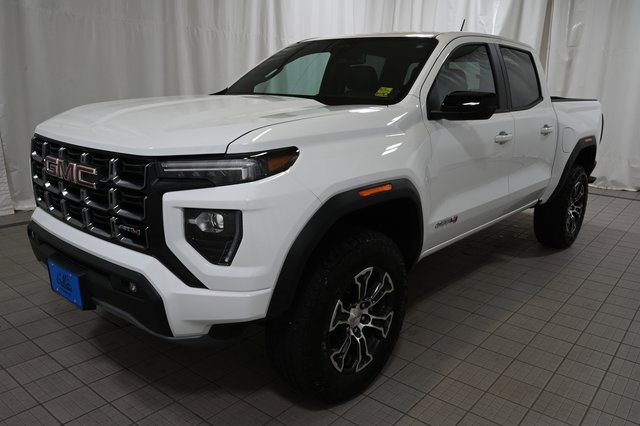 Used 2024 GMC Canyon AT4 image 17