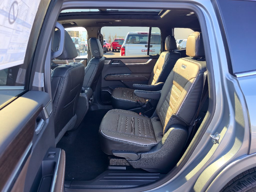 New 2027 GMC Acadia Denali Ultimate AWD/4WD image 24