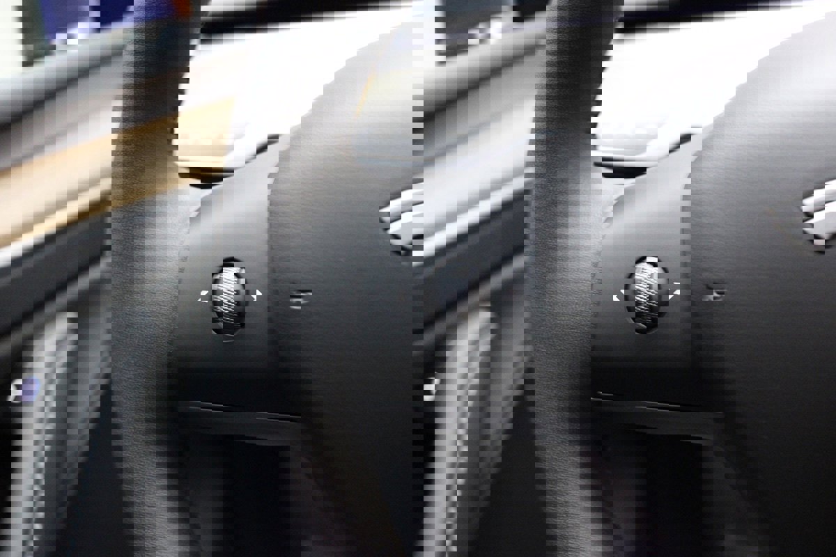 Used 2024 Tesla Model Y Performance image 38