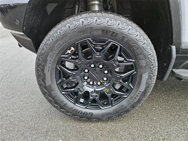 Used 2025 GMC Hummer EV 2X image 9