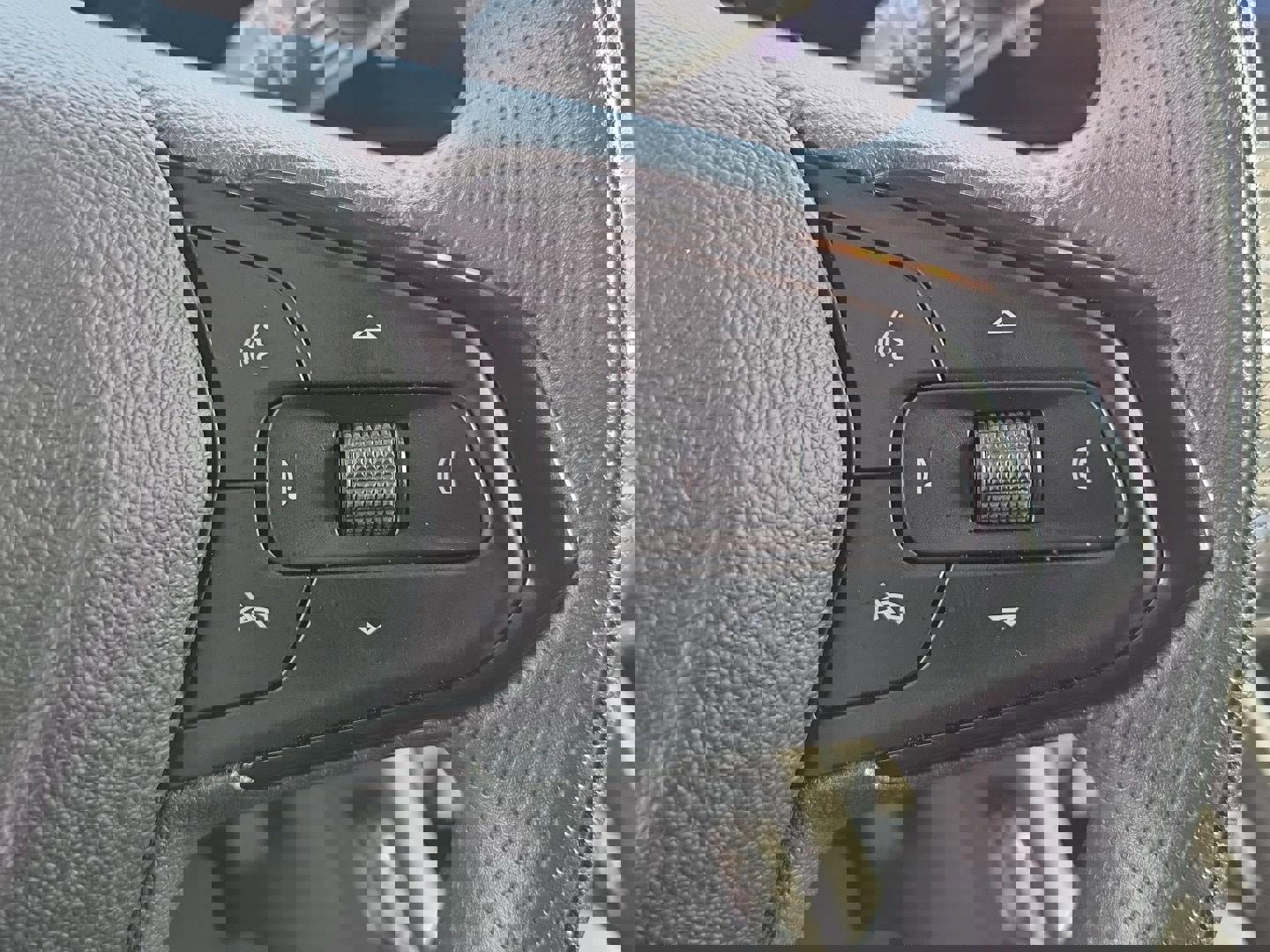 Used 2025 Chevrolet TrailBlazer LT image 25