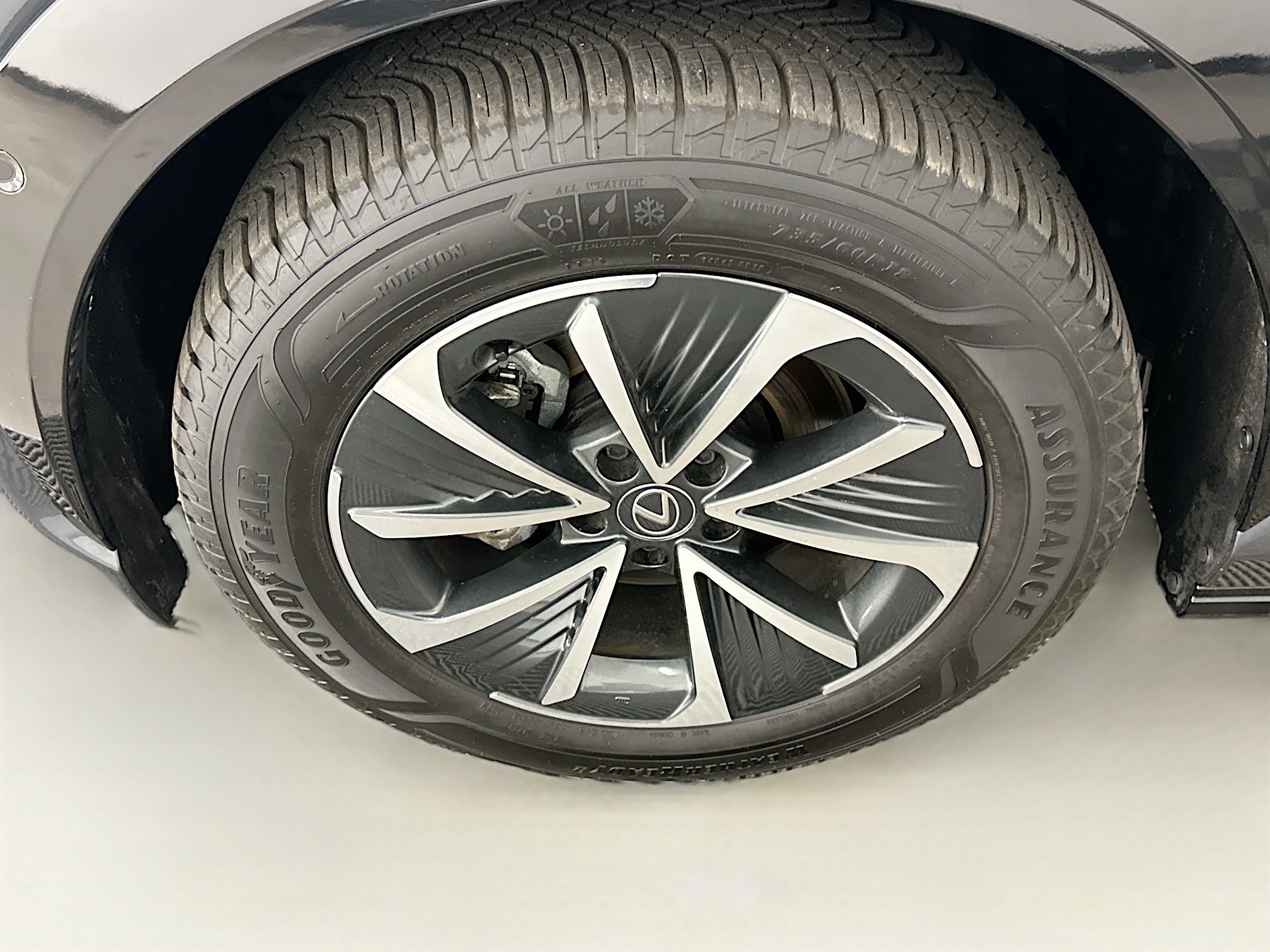 Used 2024 Lexus RZ 450e Premium w/ Technology Package AWD/4WD image 11
