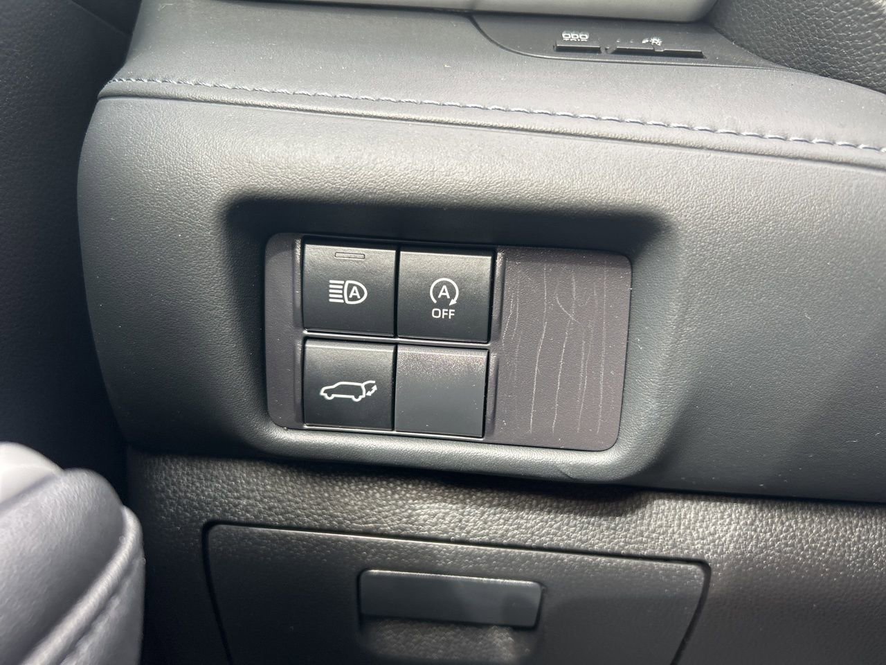 Used 2023 Toyota Highlander LE image 18