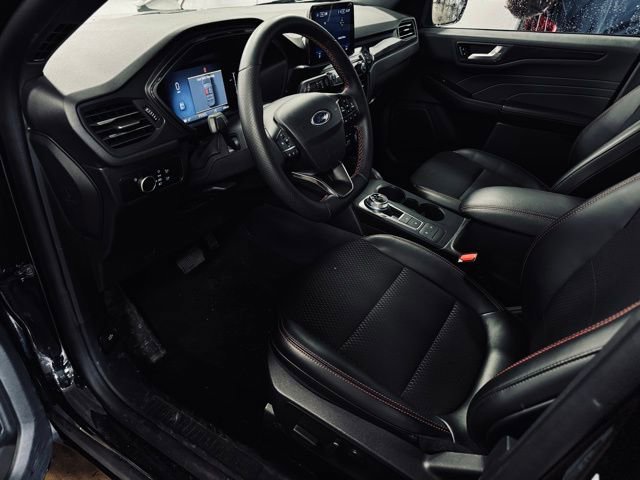 Used 2025 Ford Escape ST-Line image 17
