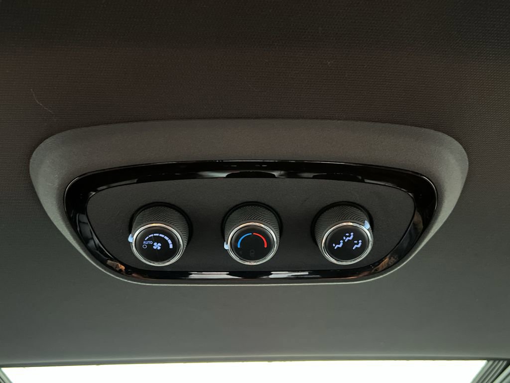 Used 2024 Dodge Durango GT image 38