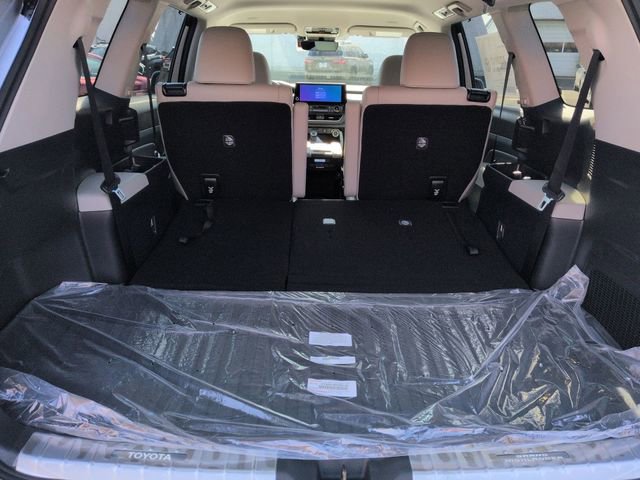 New 2026 Toyota Grand Highlander XLE image 25