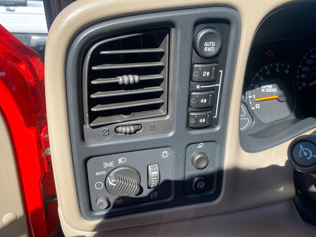 Used 2006 Chevrolet Silverado 1500 LT w/ Onstar Plus Package image 13