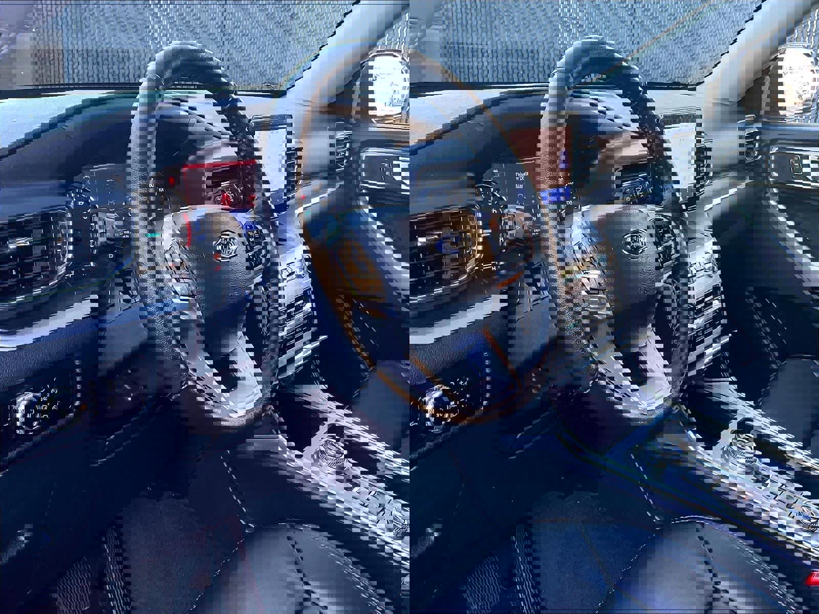 Used 2023 Ford Explorer XLT w/ Equipment Group 202A image 8