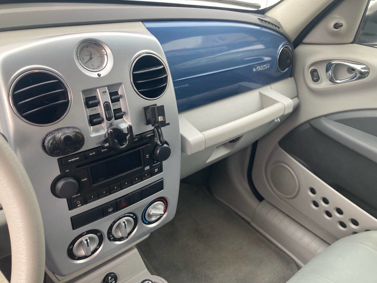 Used 2006 Chrysler PT Cruiser image 3