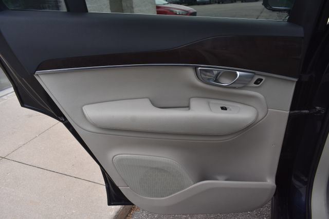 Used 2017 Volvo XC90 T6 Momentum w/ Convenience Package AWD/4WD image 35
