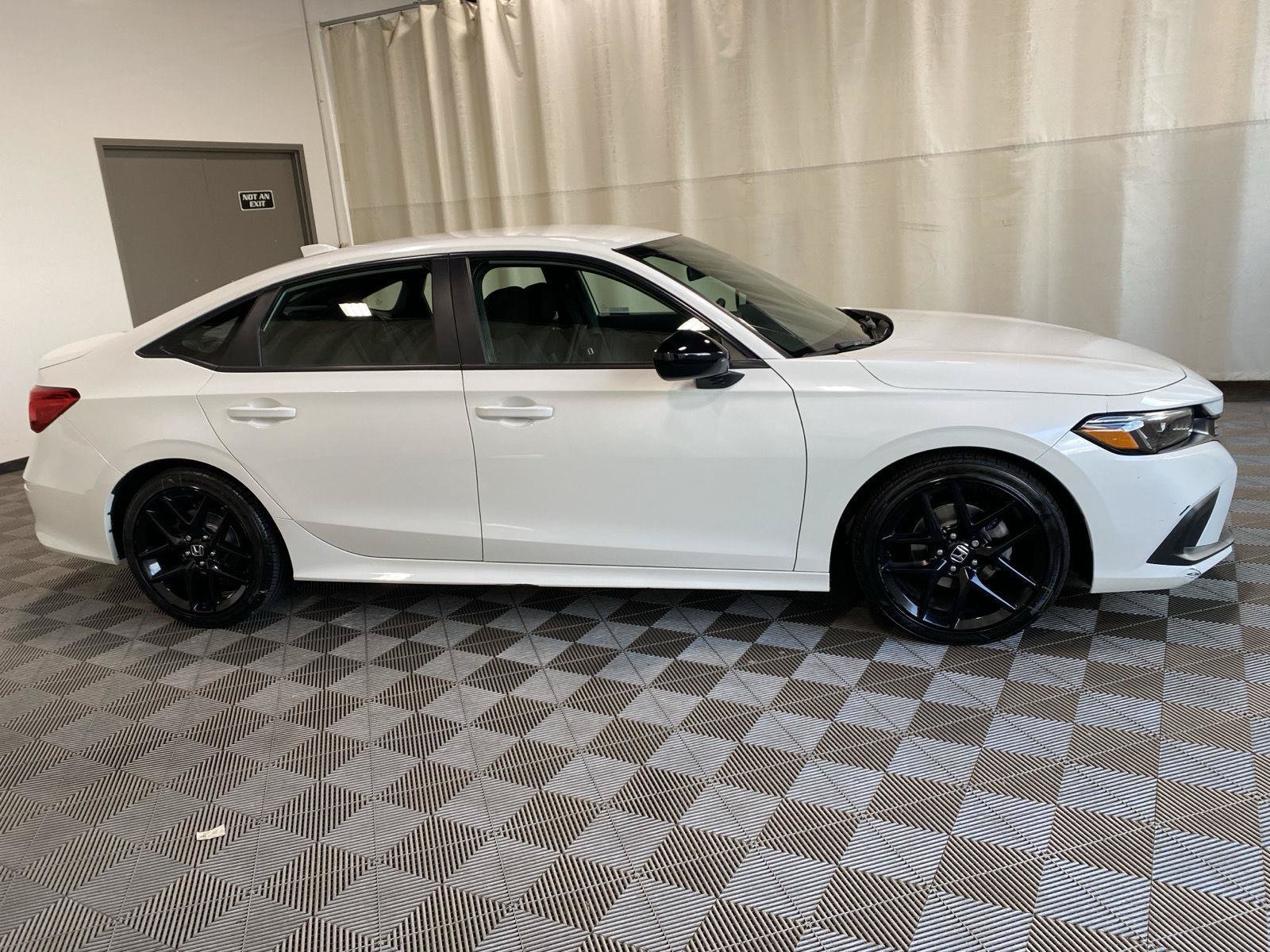 Used 2024 Honda Civic Sport image 8
