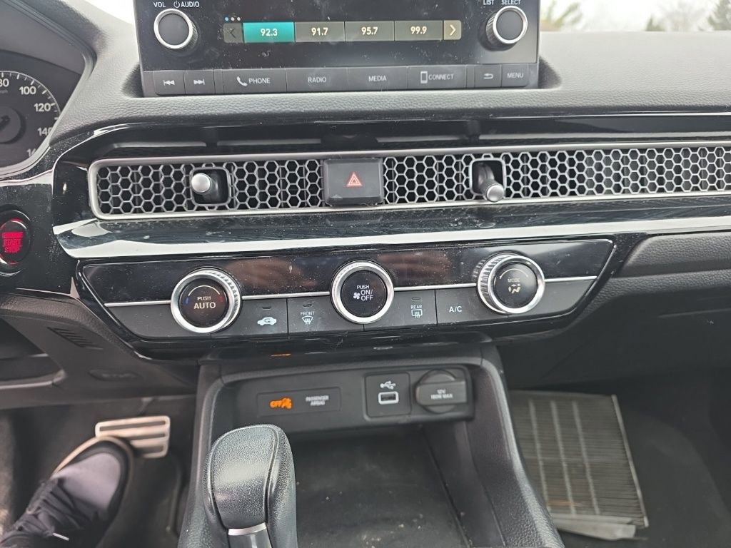 Used 2023 Honda Civic Sport image 17