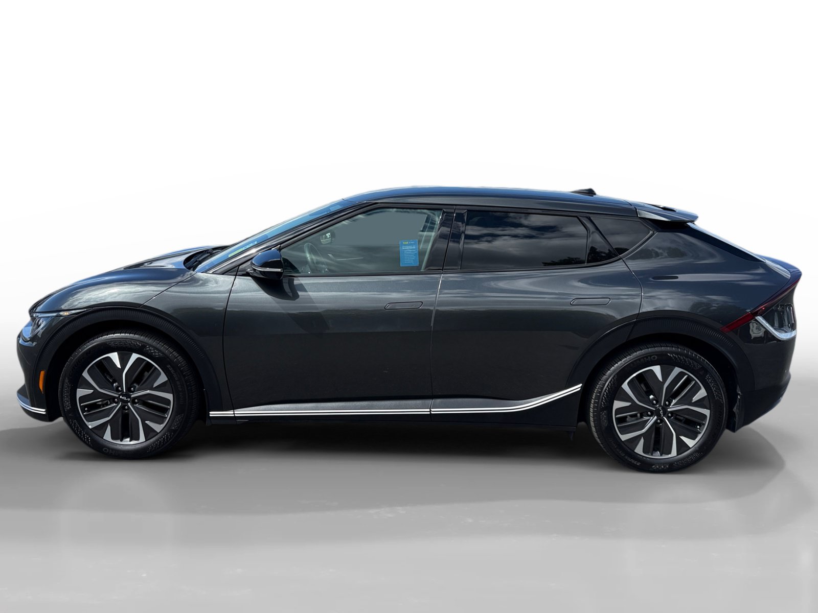 Used 2024 Kia EV6 Light RWD image 2
