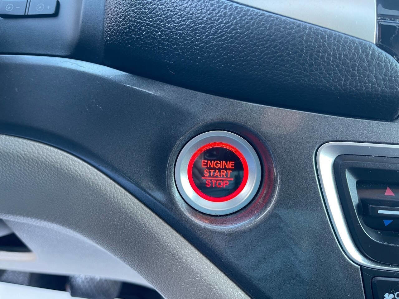 Used 2017 Honda Pilot EX-L image 19