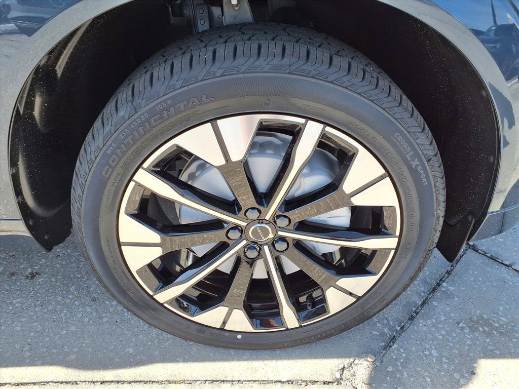 New 2026 Volvo XC60 B5 Plus w/ Protection Package Premier AWD/4WD image 9