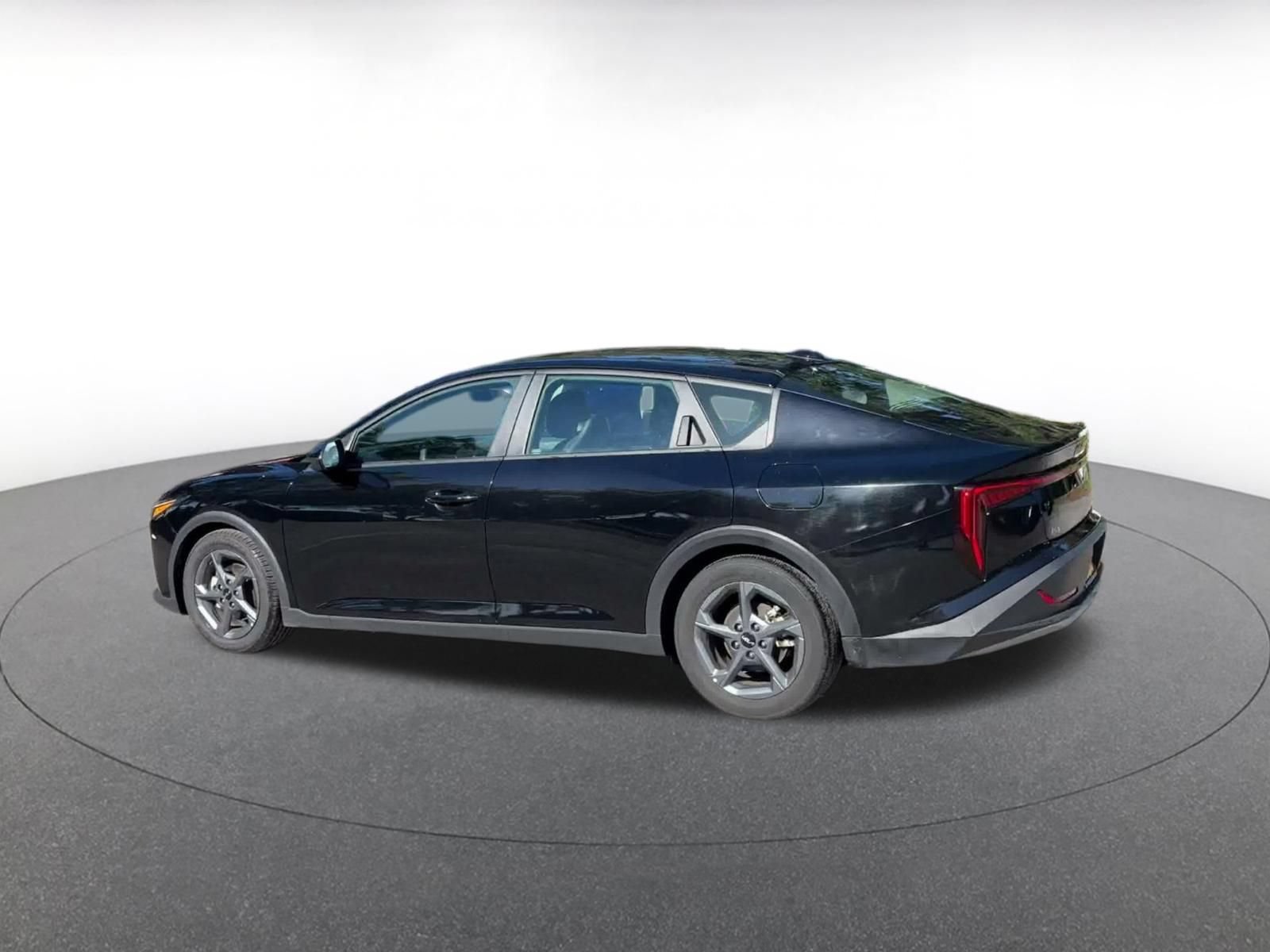 Used 2025 Kia K4 FWD image 9