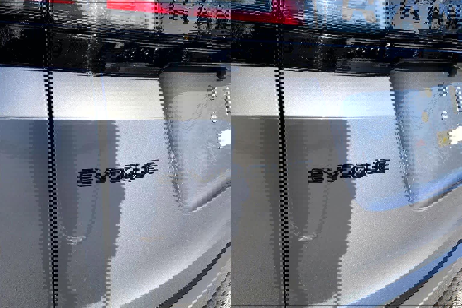 Certified 2026 Land Rover Range Rover Evoque Dynamic SE image 10