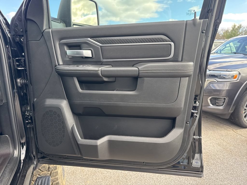 New 2025 RAM 2500 Big Horn image 31