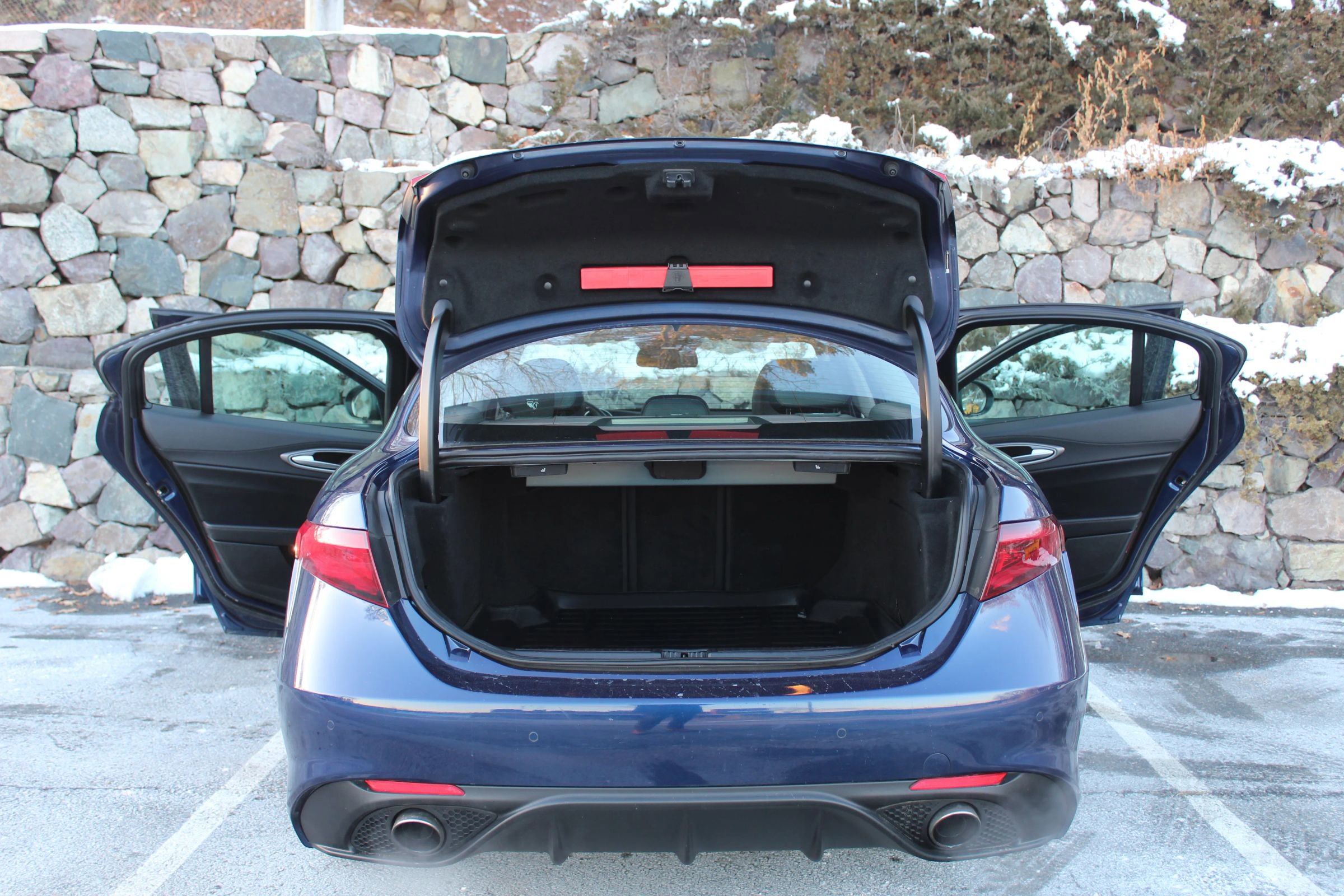 Used 2017 Alfa Romeo Giulia Sedan 4D image 10