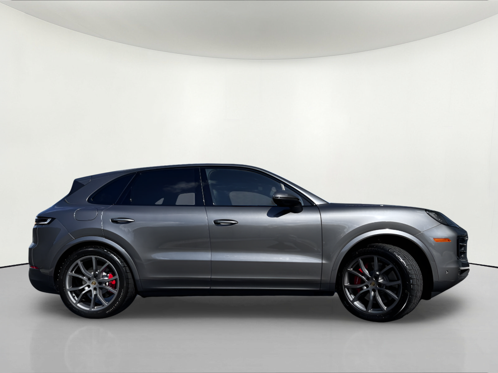 Certified 2024 Porsche Cayenne S AWD/4WD image 3