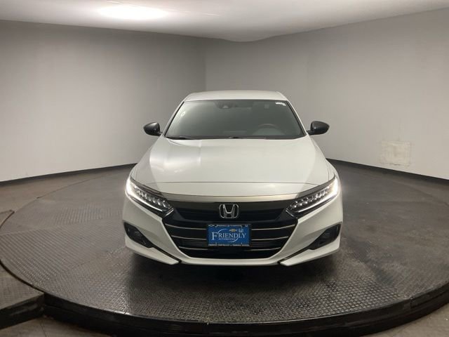 Used 2022 Honda Accord Sport image 2