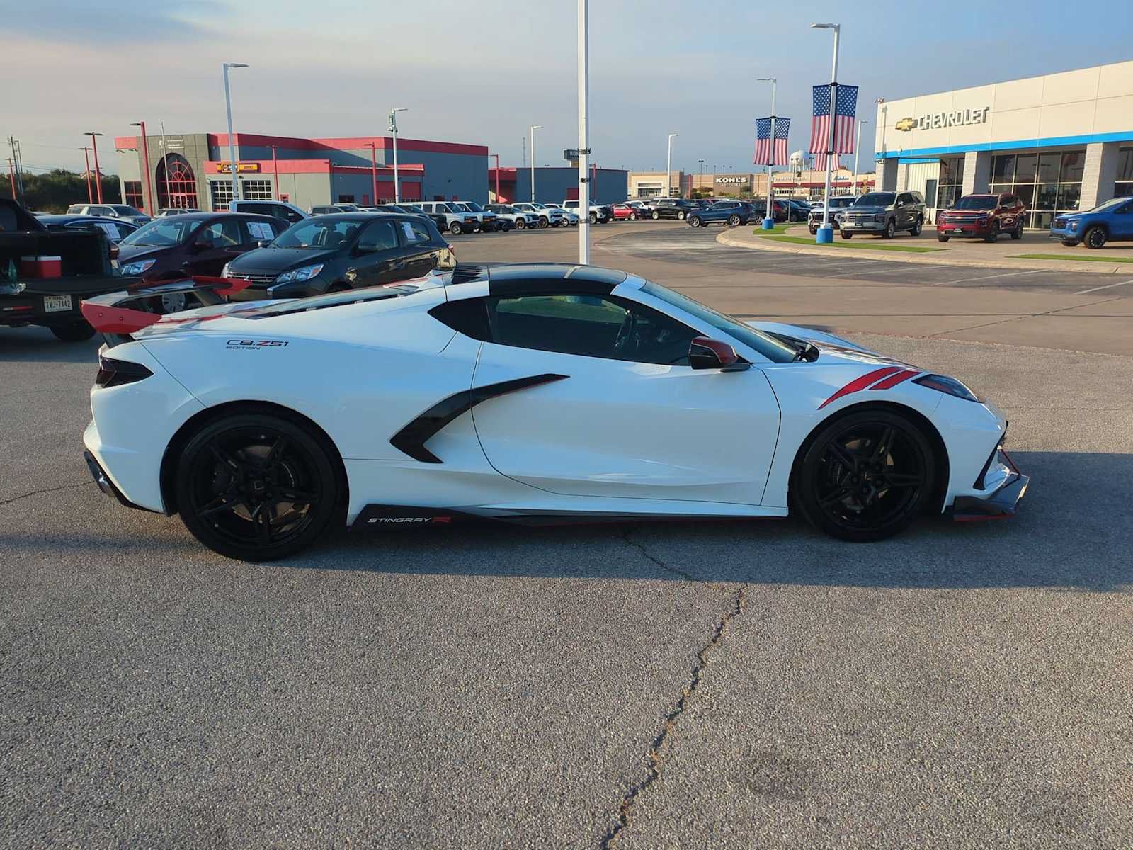 Used 2022 Chevrolet Corvette Stingray Coupe w/ 1LT RWD image 9