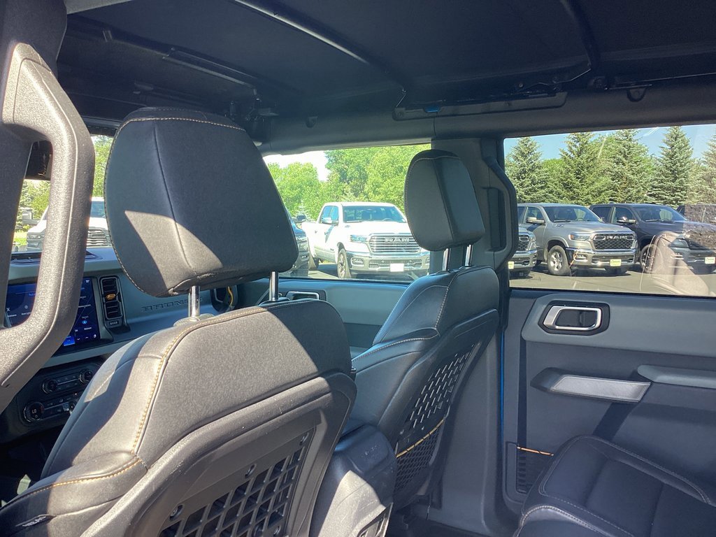 Used 2023 Ford Bronco Badlands image 11