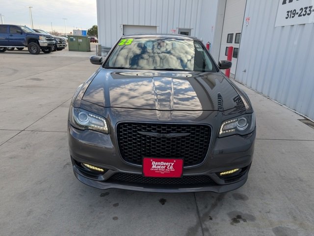 Used 2023 Chrysler 300 Touring L w/ Popular Equipment Group image 33