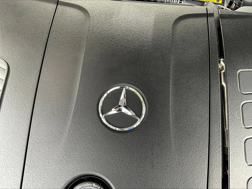 Certified 2025 Mercedes-Benz E 350 4MATIC Sedan w/ MBUS Superscreen Package image 33
