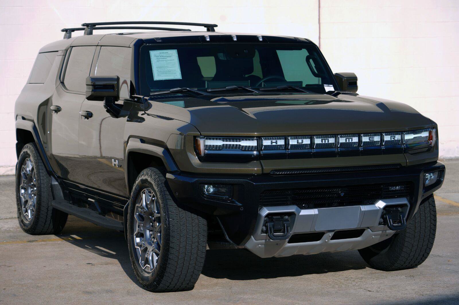 Used 2025 GMC Hummer EV 3X w/ LPO, Roof Cross Rail Package AWD/4WD image 62